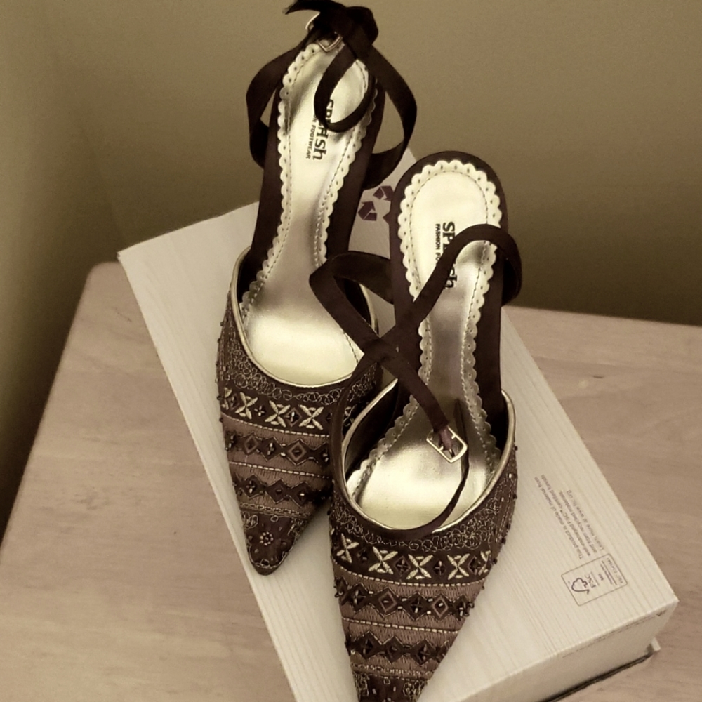 Beautiful lady's evening/event heels 8.5